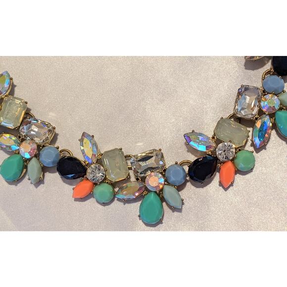 J.Crew Crystal Petal Party Statement Necklace 16"-19" Shimmery Floral STUNNING - Picture 4 of 13